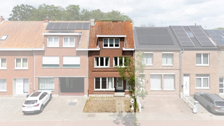Family home with large garden in Temse