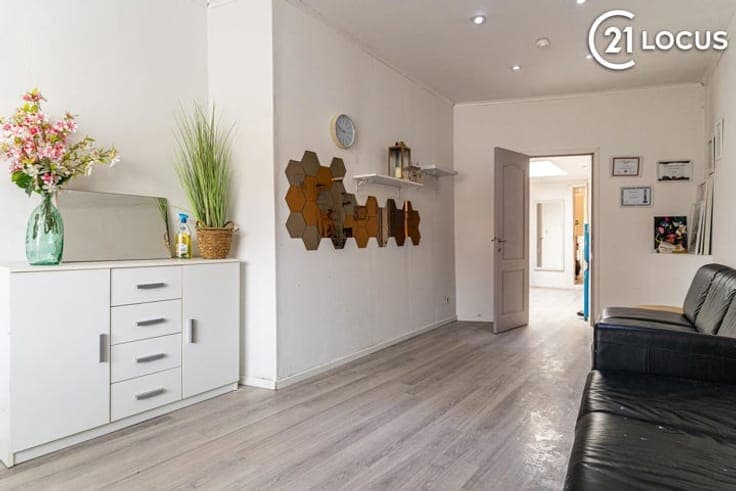 House with 3 bedrooms and courtyard near Zwijndrecht station