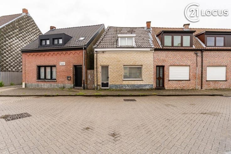 House with 3 bedrooms and courtyard near Zwijndrecht station