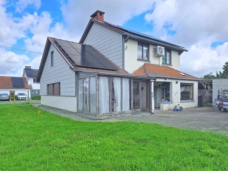 Sale - House Hannut - 299,000 €