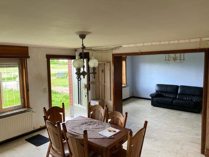 Rustig gelegen te renoveren halfopen bebouwing