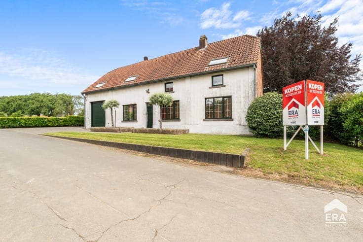 House in Sint-Pieters-Leeuw
