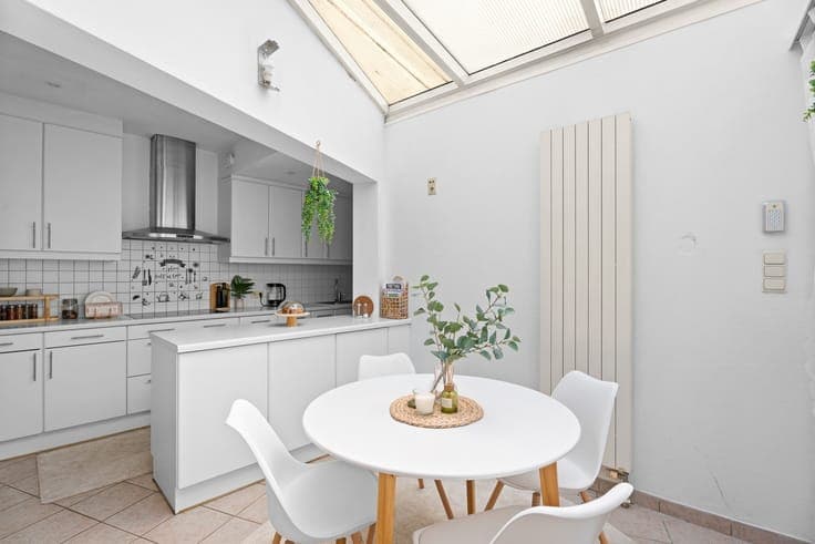 Charmante gezinswoning met 3 slaapkamers, koertje en dakt...