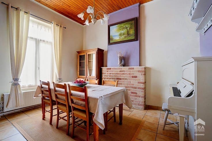 HOME WITH EXCEPTIONAL SPACE AND OUTSTANDING POTENTIAL
