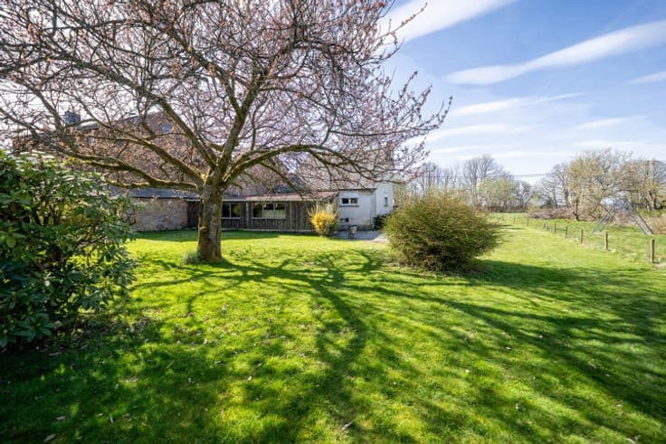 Renovation house with garden & large shed