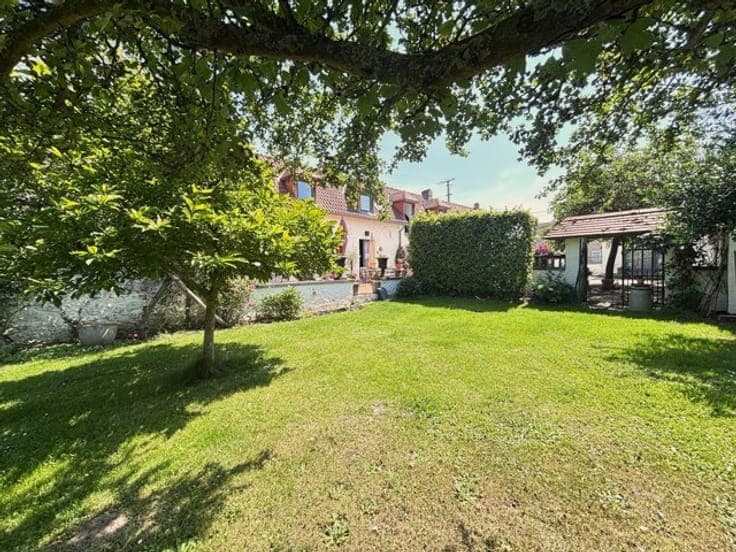 Superb Renovated Character Farmhouse with Independent House