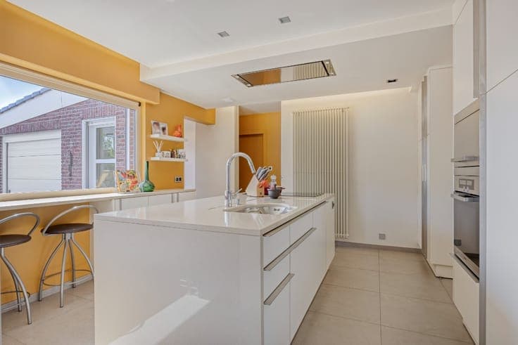 Move-in-ready villa on a spacious 1,294 m² in Sint-Eloois