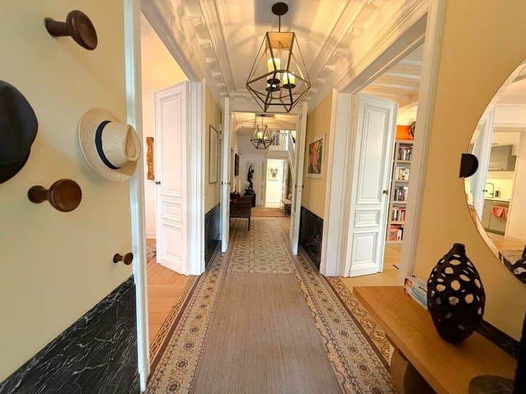 "Étangs d'Ixelles - House of character"
