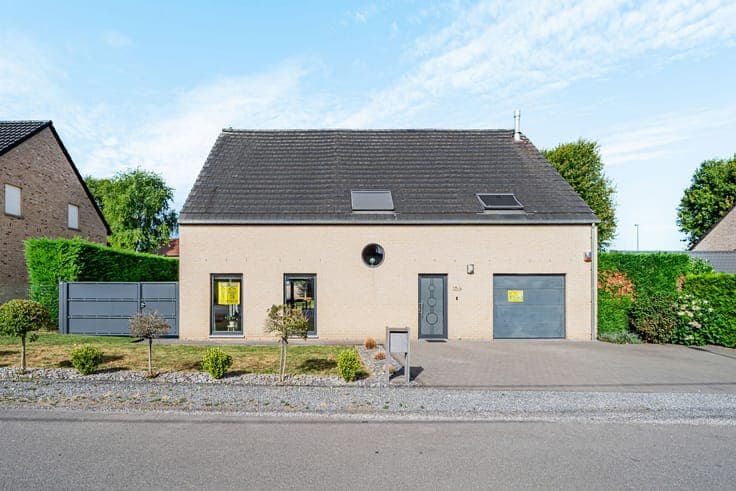House in Châtelet