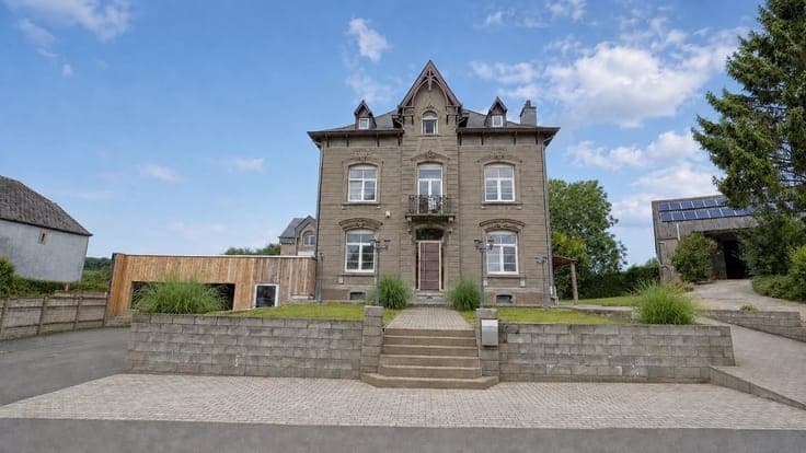 Sale - House Sélange - 649,000 €