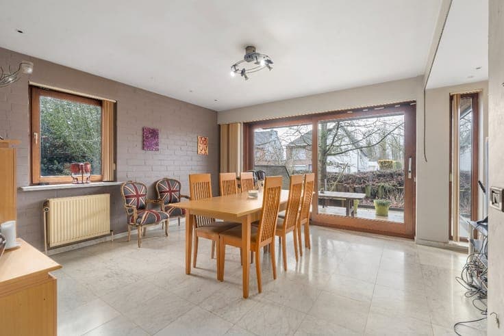 476 m² villa with 5 bedrooms, garden & wellness