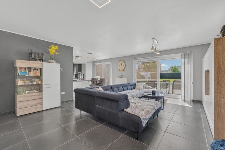 Move-in ready energy-efficient family home with 4 bedrooms …