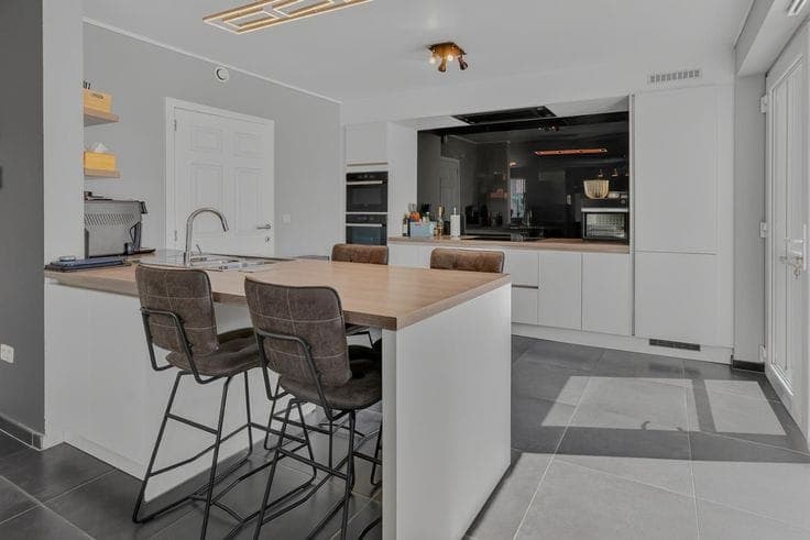 Move-in ready energy-efficient family home with 4 bedrooms …