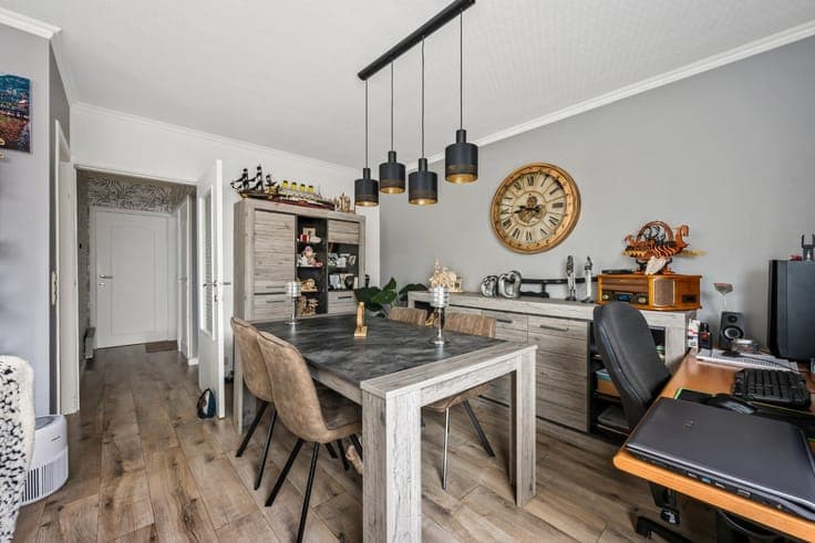 Detached house with 3 bedrooms, garage, and garden in Moors