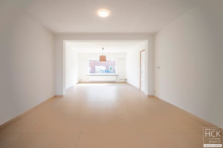 SINT-BAAFS-VIJVE - Instapklare woning met 3 SLPK, én uitw...