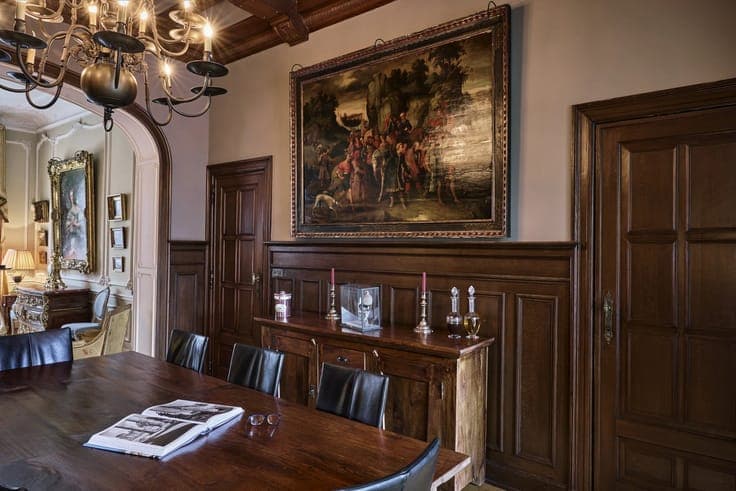 Elegant master house at Place Brugmann, Ixelles
