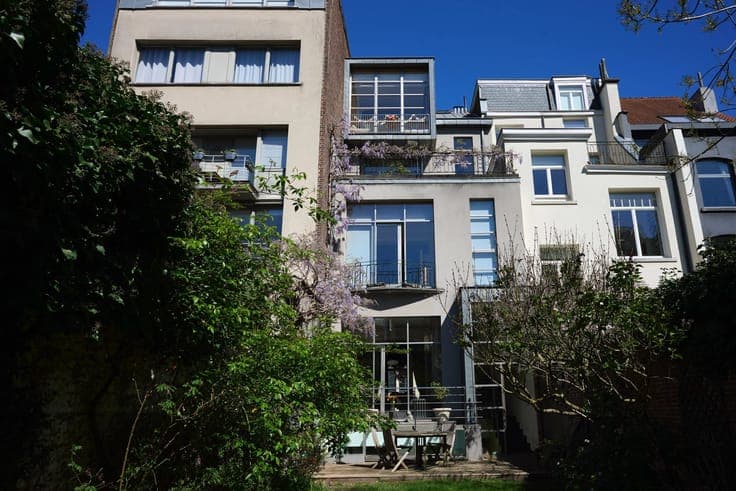Elegant master house at Place Brugmann, Ixelles
