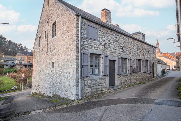 Fully renovated house occupied life annuity