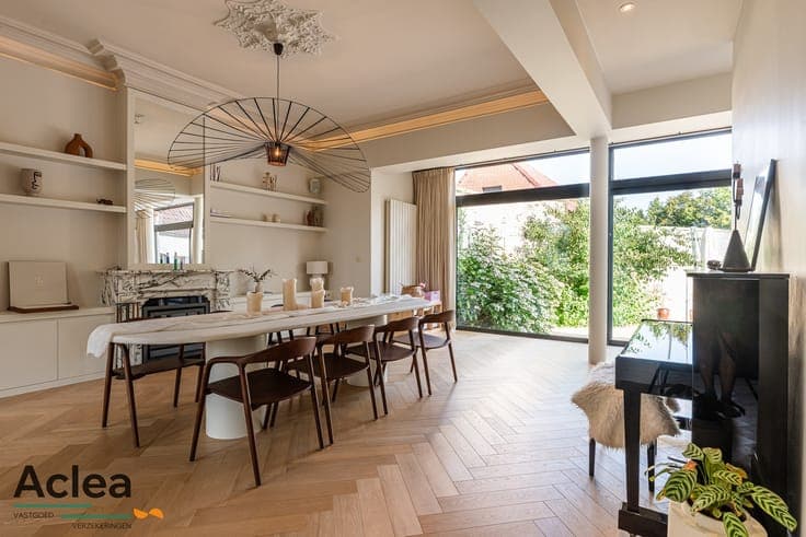 Statige herenwoning met authentieke grandeur aan het Plei...