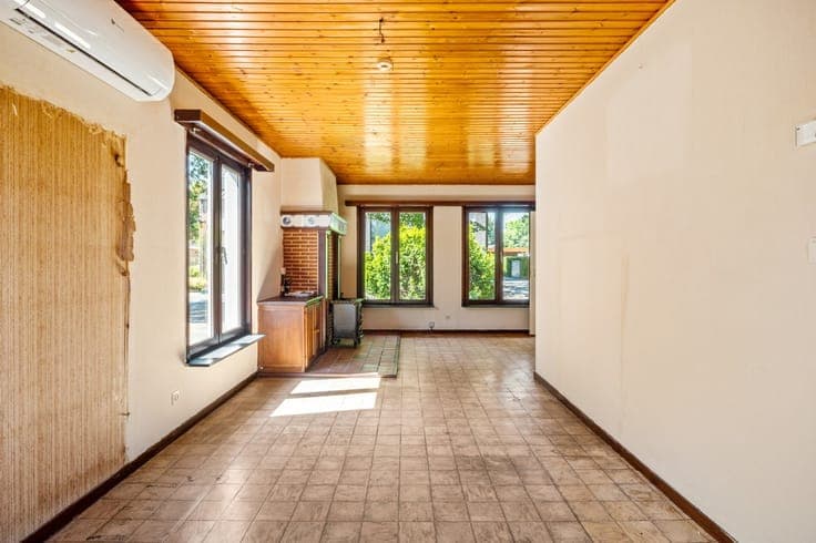 Te renoveren laagbouwwoning op een perceel van 600 m²