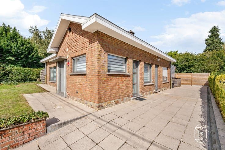 Sturdy, single-story house with three bedrooms in Rekkem
