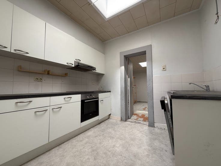 Ruime rijwoning met 4 slaapkamers, keuken, 2 badkamers, t...