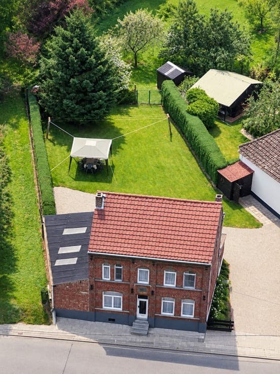 Karaktervolle woning uit 1903 op ruim perceel met grote t...