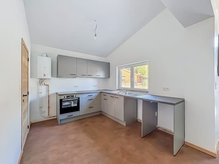 TRES JOLIE MAISON COMPLETEMENT RENOVEE