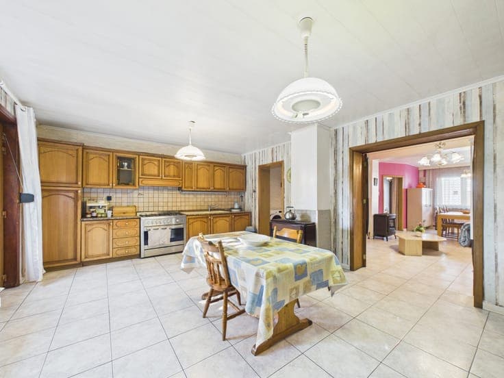 3-bedroom house with garden, 2 terraces and shed