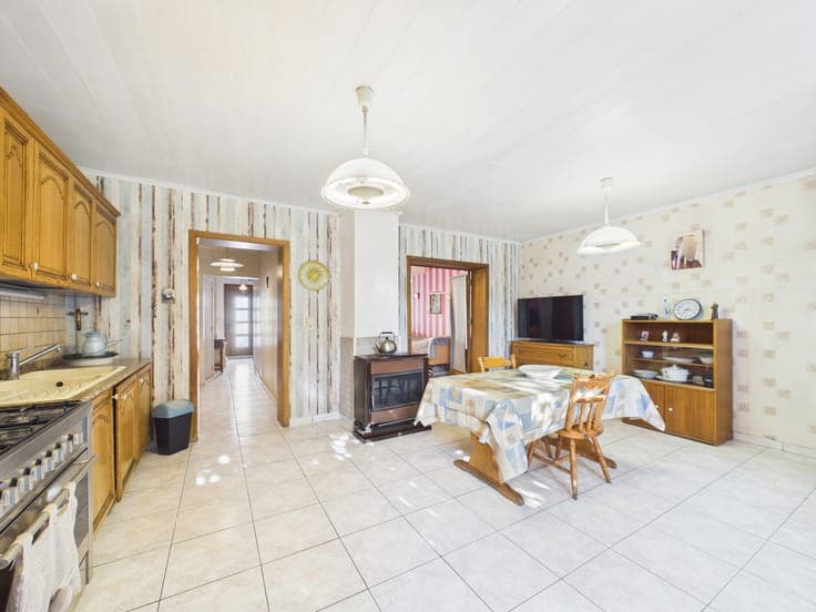 3-bedroom house with garden, 2 terraces and shed