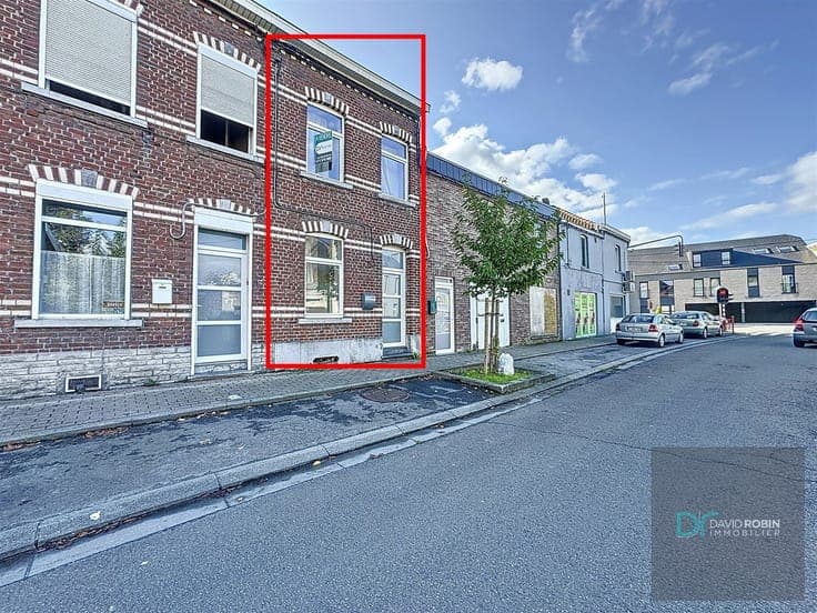 2-bedroom house to restore ideal for an investor