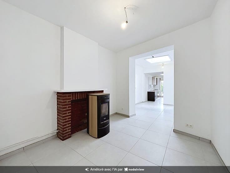 2-bedroom house to restore ideal for an investor