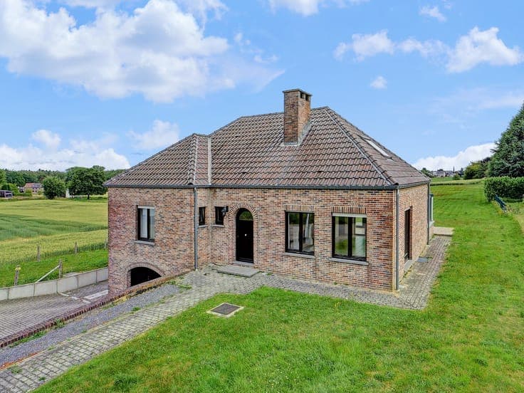 Move-in ready detached house in the rural area of Duisburg