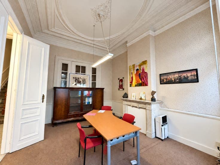 A beautiful late 19th-century neoclassical house - Stéphanie