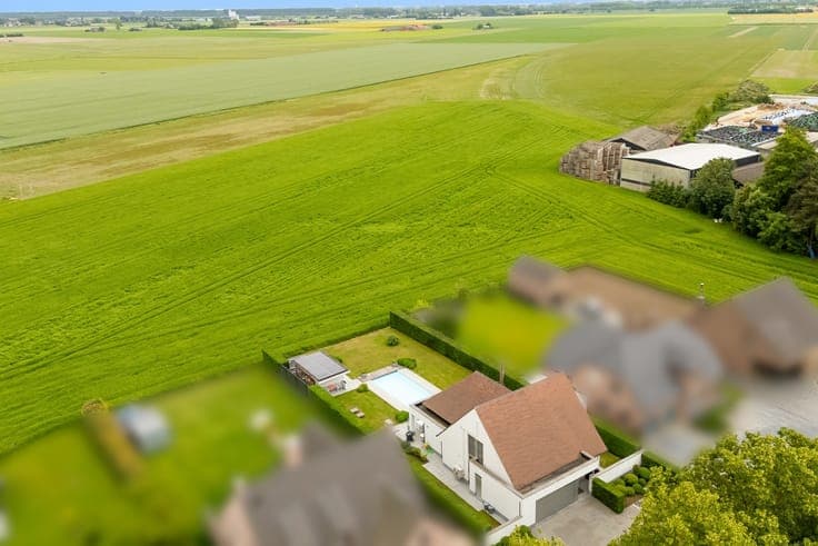 Exclusieve villa met zwembad en adembenemende polderzichten