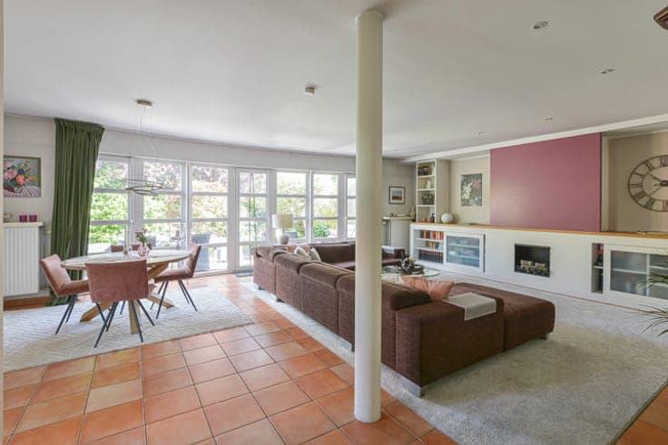 Semi-detached house walking distance to center Sterrebeek