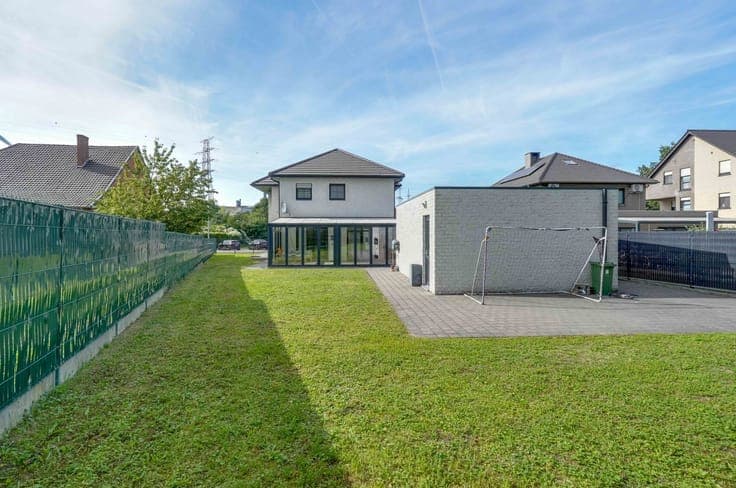RUIME, RECENTE EN ENERGIEZUINIGE VILLA OP 8,97 ARE