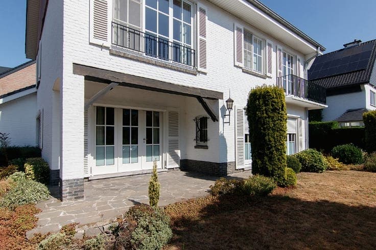 AUTHENTIEKE VILLA IN RESIDENTIËLE OMGEVING, KARAKTERVOL W...