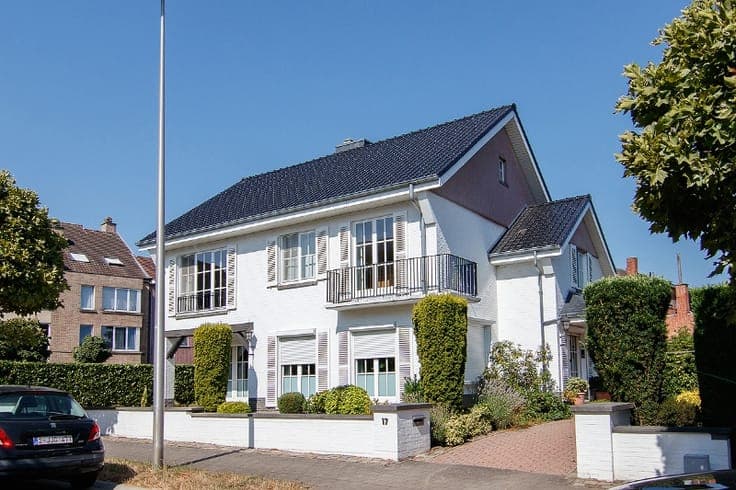 AUTHENTIEKE VILLA IN RESIDENTIËLE OMGEVING, KARAKTERVOL W...