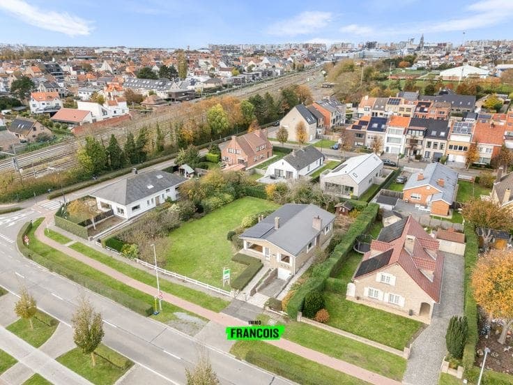 Spacious, ready-to-move-in villa on an exceptional plot of …