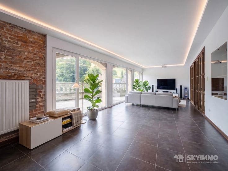 CHARMANTE MAISON POSS 6 CH - 204M2 HABITABLES - TERRASSE