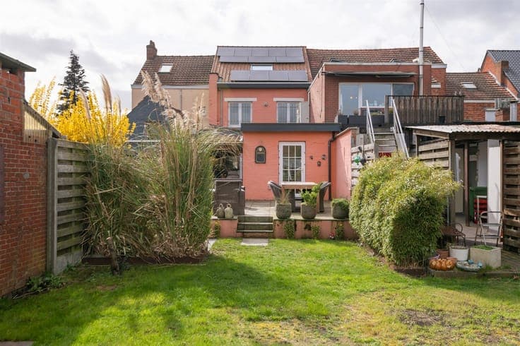 Centrally located family home with sunny garden.