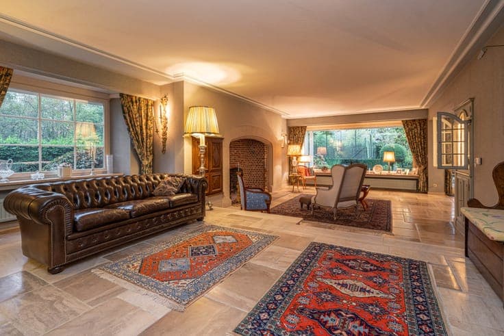 Architectural Laporta villa with 5 to 6 bedrooms and 3 bath