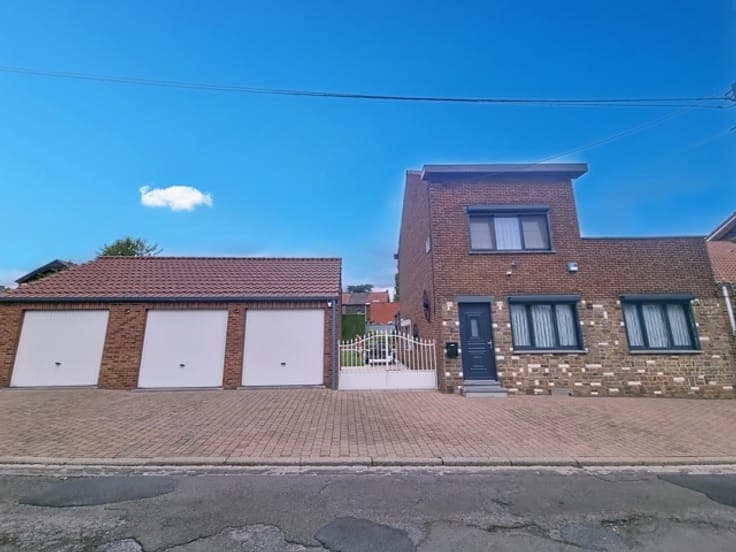 House in Charleroi Montignies-sur-Sambre