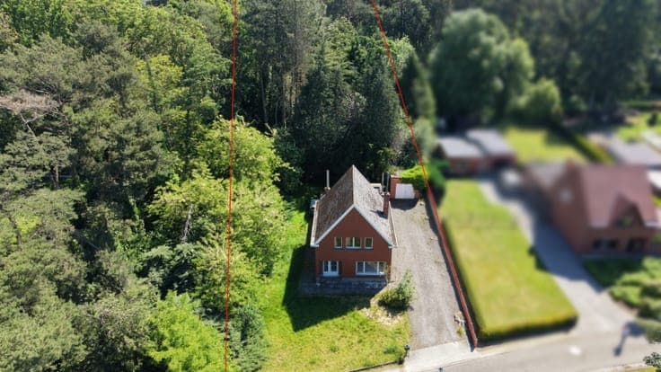 Woning van 155m² in open bebouwing op 10 are 30ca