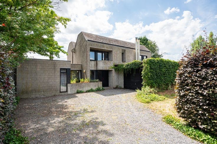 Modernistische villa met praktijkruimte en zuidwestgerich...