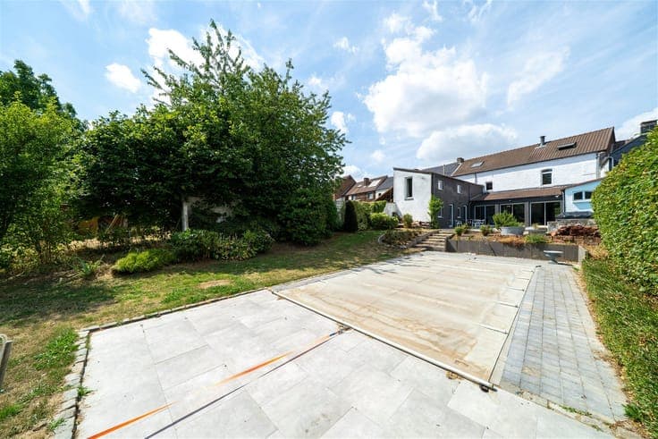 SDA - 322 m² of charming living space + Pool + Attic with po