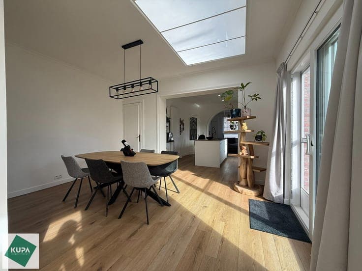 Karaktervolle woning met tuin te koop in centrum Izegem