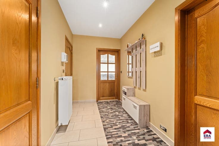 Investment property with 2 flats and garages