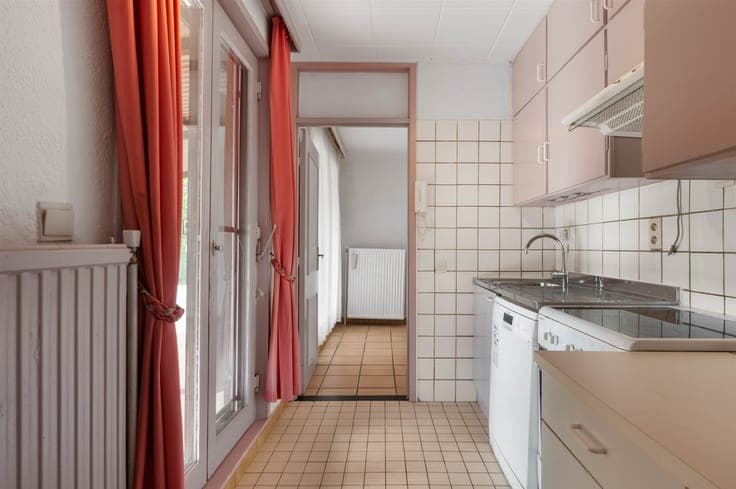 Home in a prime location with stunning views in Asse for sal